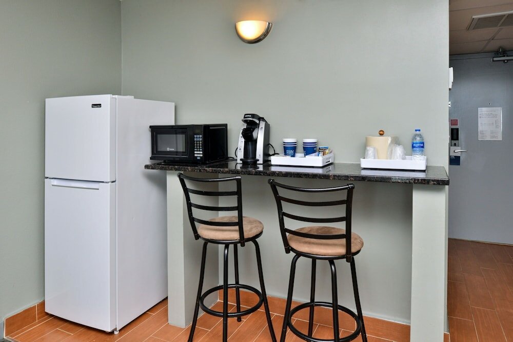 Фото Four Points by Sheraton Virginia Beach Oceanfront