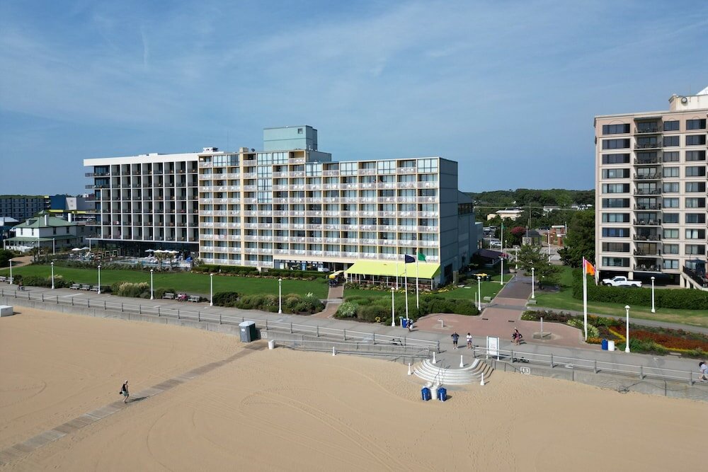 Фото Four Points by Sheraton Virginia Beach Oceanfront
