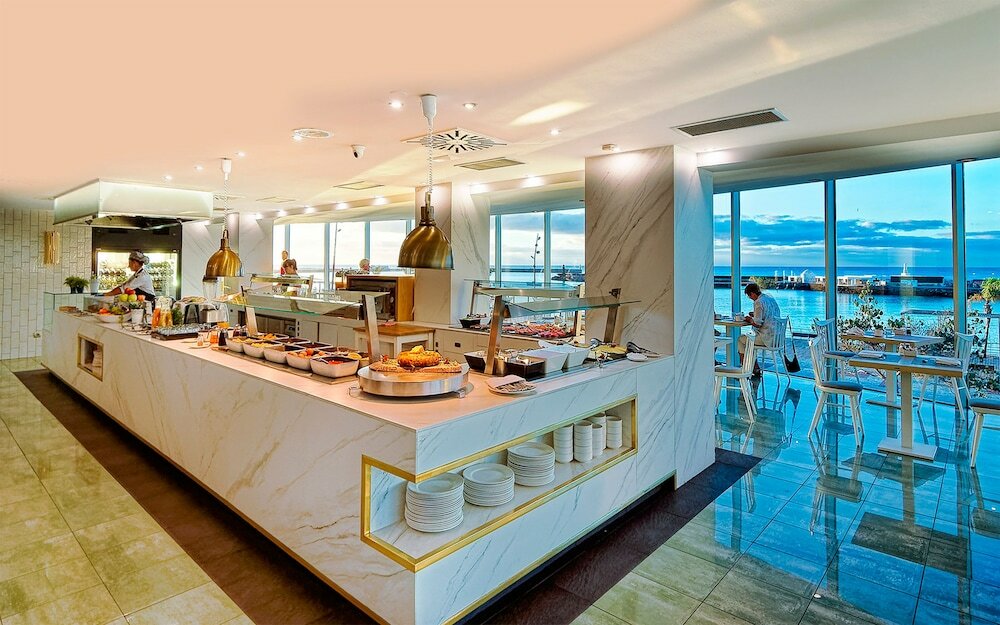 Фото Arrecife Gran Hotel & SPA