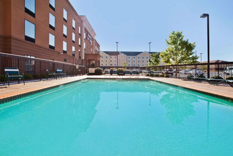 Гостиница Hampton Inn & Suites Oxford Anniston