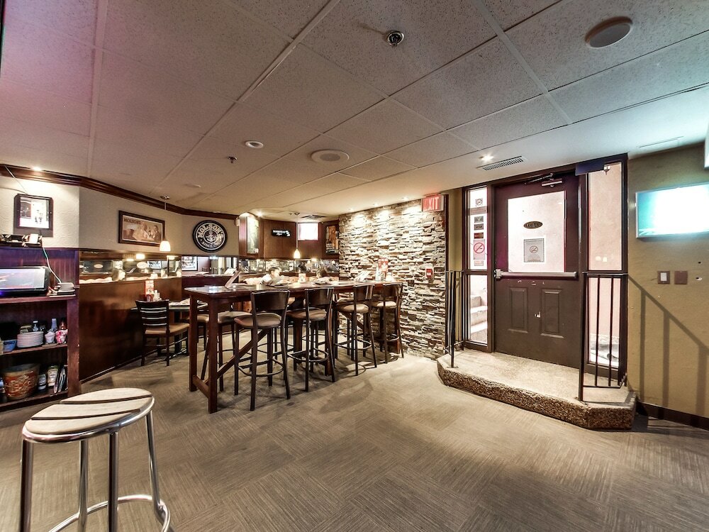 Фото Isabella Hotel and Suites