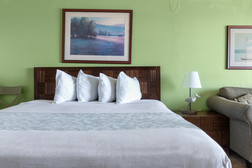 Фото Sandcastle Oceanfront Resort South Beach