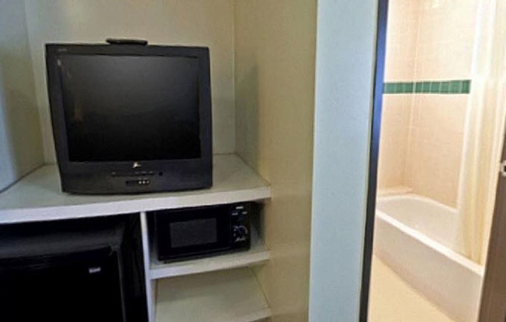 Фото Americas Best Value Inn Oxnard Port Hueneme