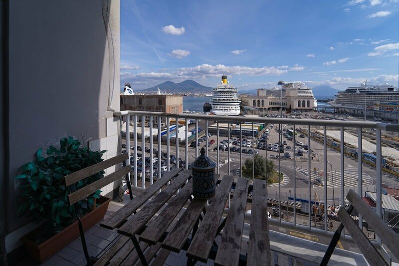 Гостиница Hotel Bella Capri в Неаполе