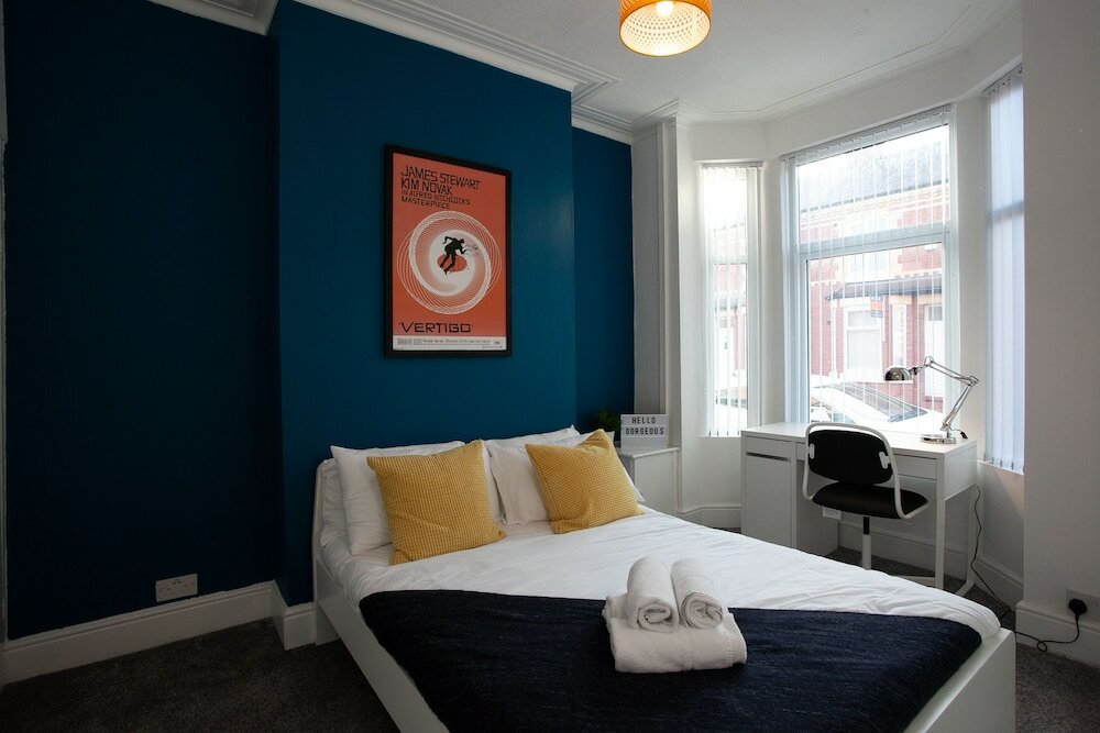 Фото Salford House