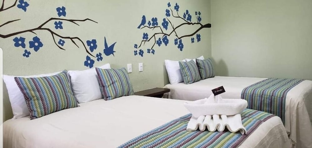 Фото El Cihualteco Hotel Restaurante Bar