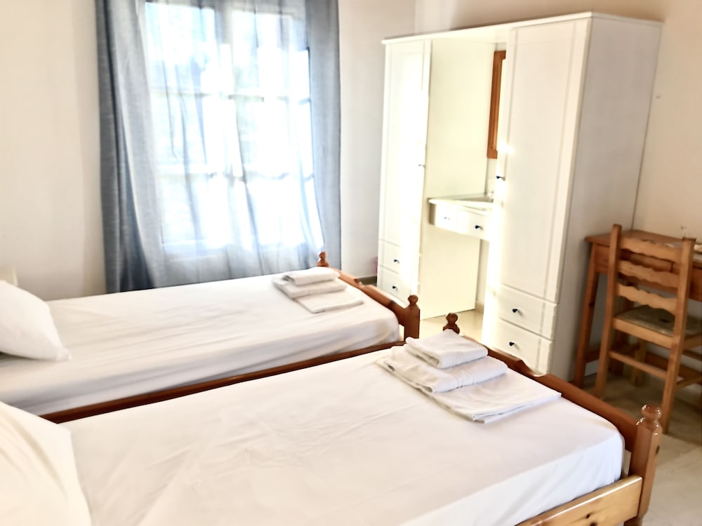 Фото Sunflower Apartments