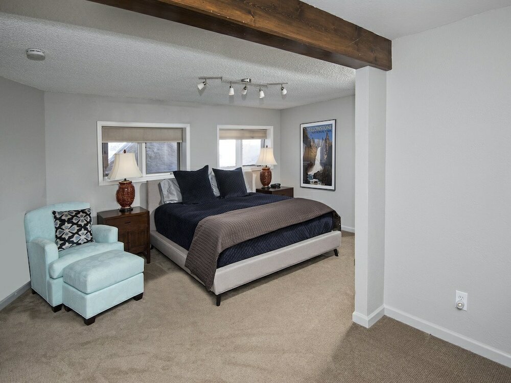 Фото 2338 Tahoe Drive