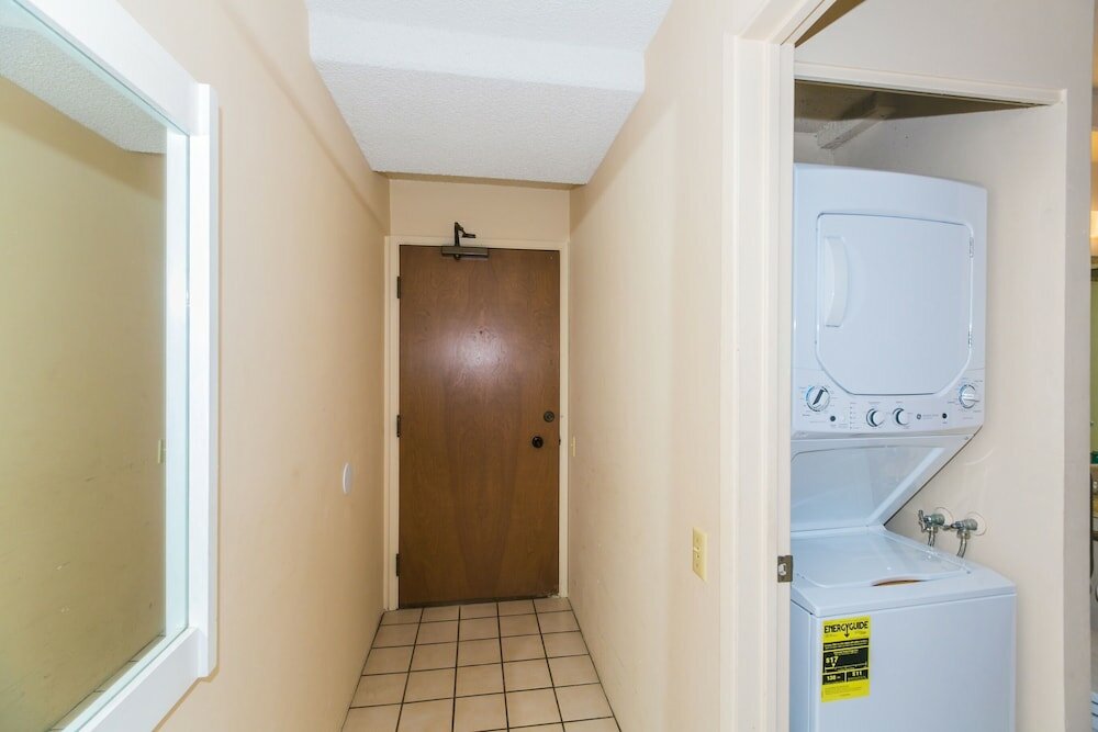 Фото Two Bedroom Discovery Bay High Rise Condos with Lanai & Gorgeous Views