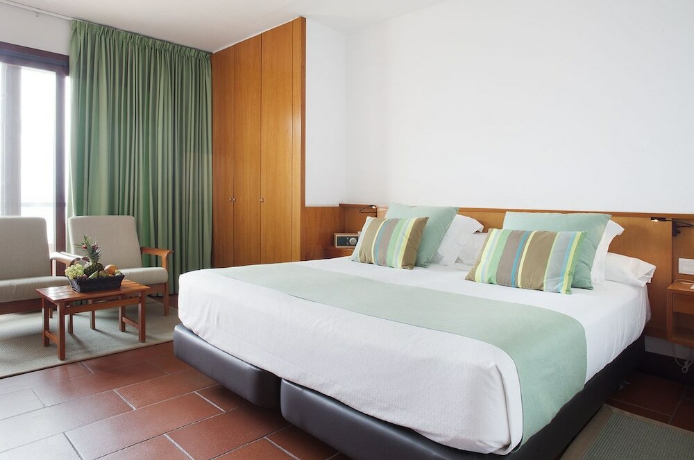 Фото Almadraba Park Hotel