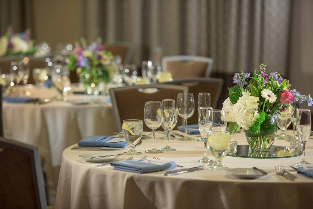 Фото Hilton Garden Inn Portsmouth Downtown