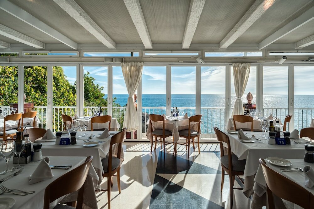 Фото Hotel Balcón de Europa