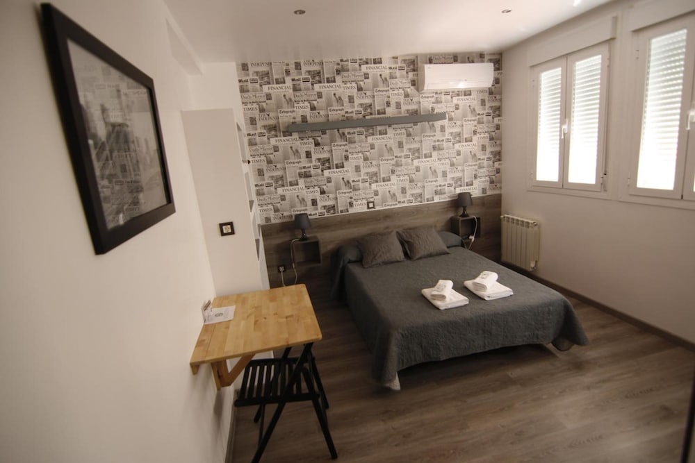 Фото Hostal Mh Fuencarral