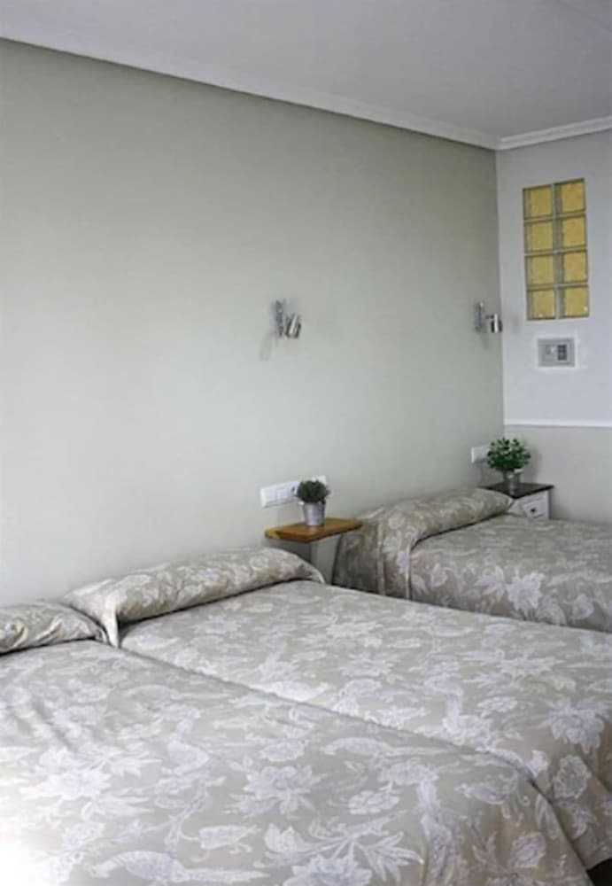 Фото Hostal Madrid
