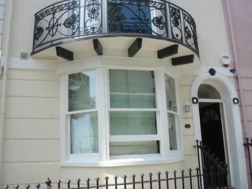 Фото Grand Pier Guest House