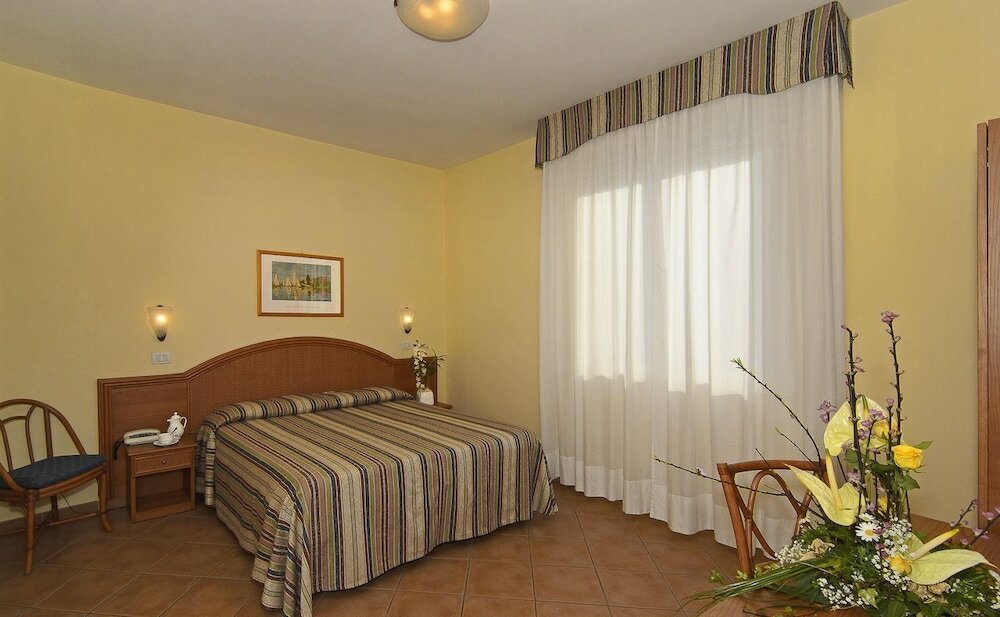 Фото Hotel Katy