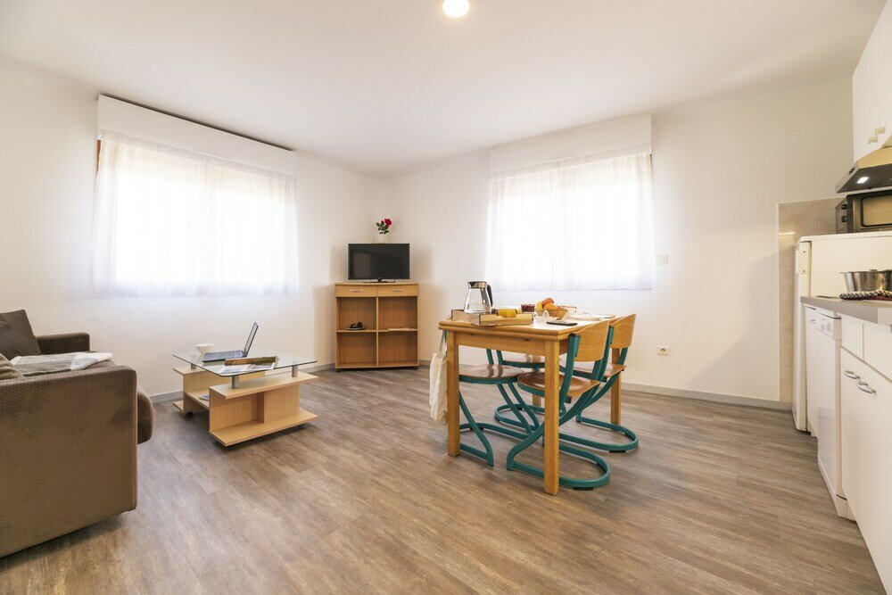 Фото Cerise Nantes La Beaujoire