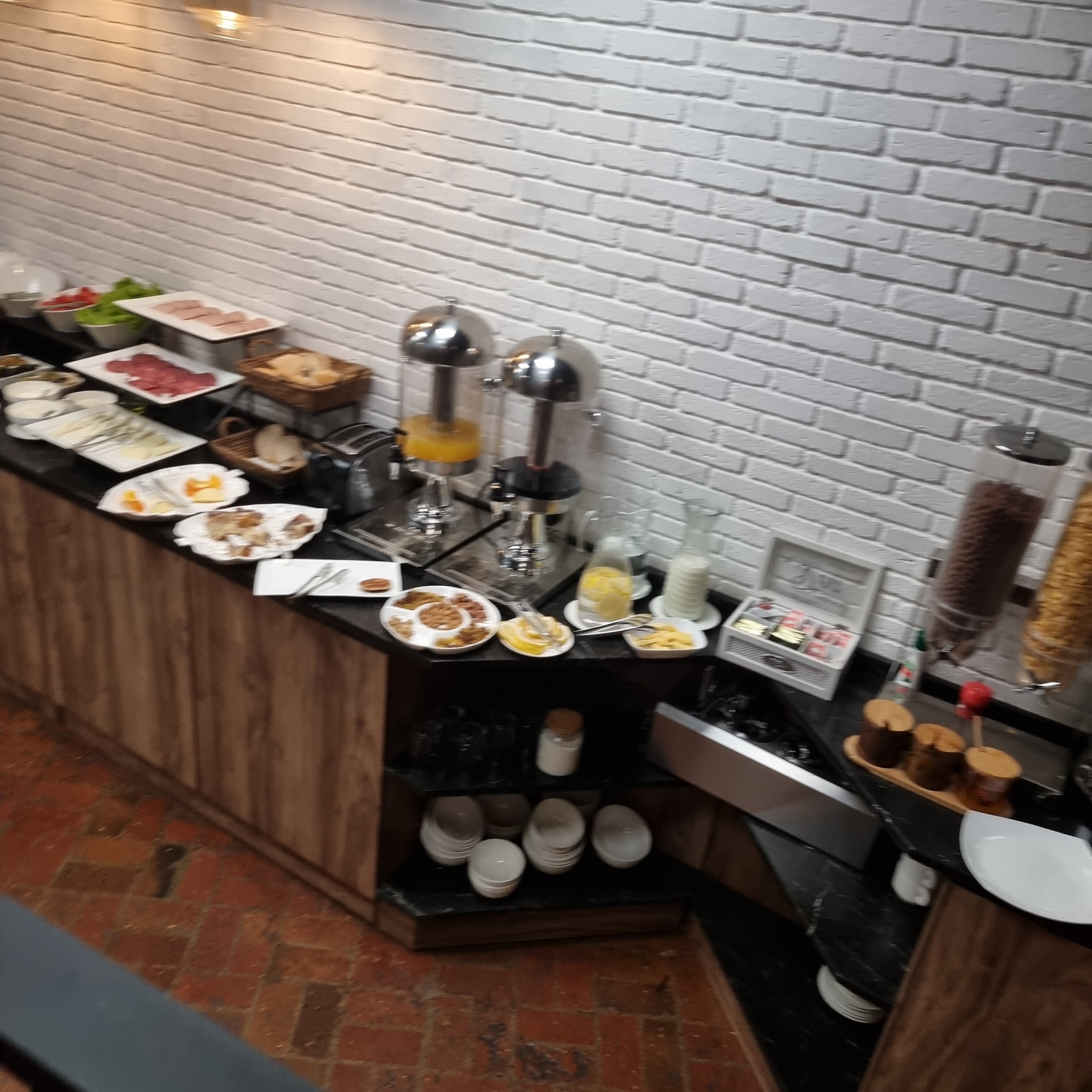 Фото Graphica Tbilisi Hotel