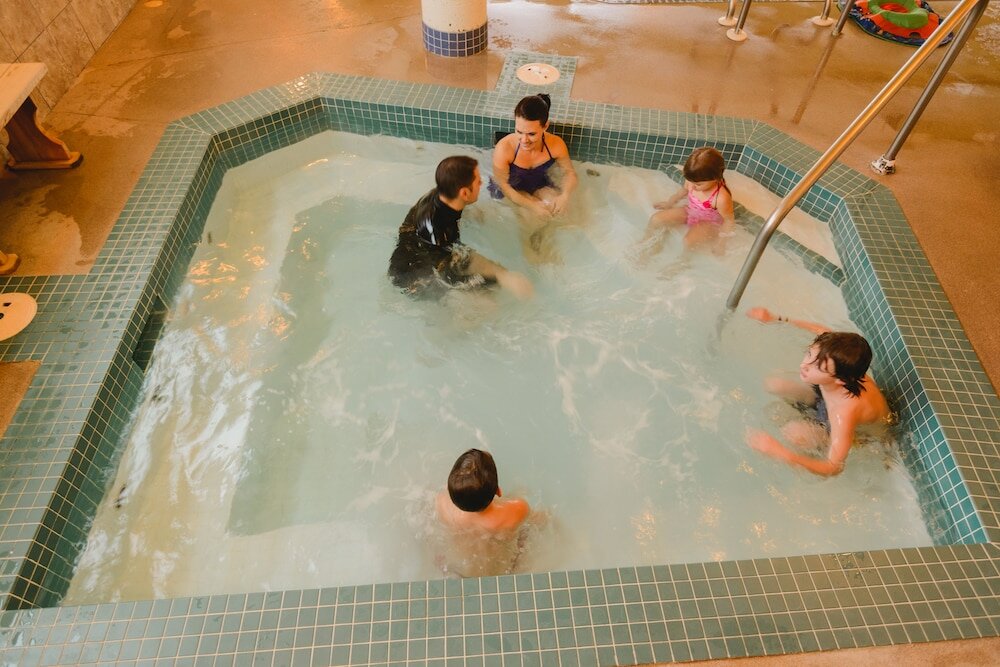 Фото Aspen Village Inn