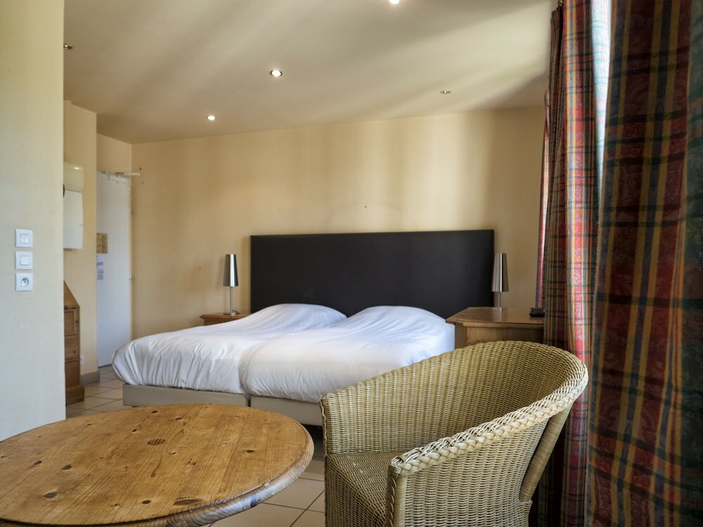 Фото Residence Hotel Les Ducs De Chevreuse