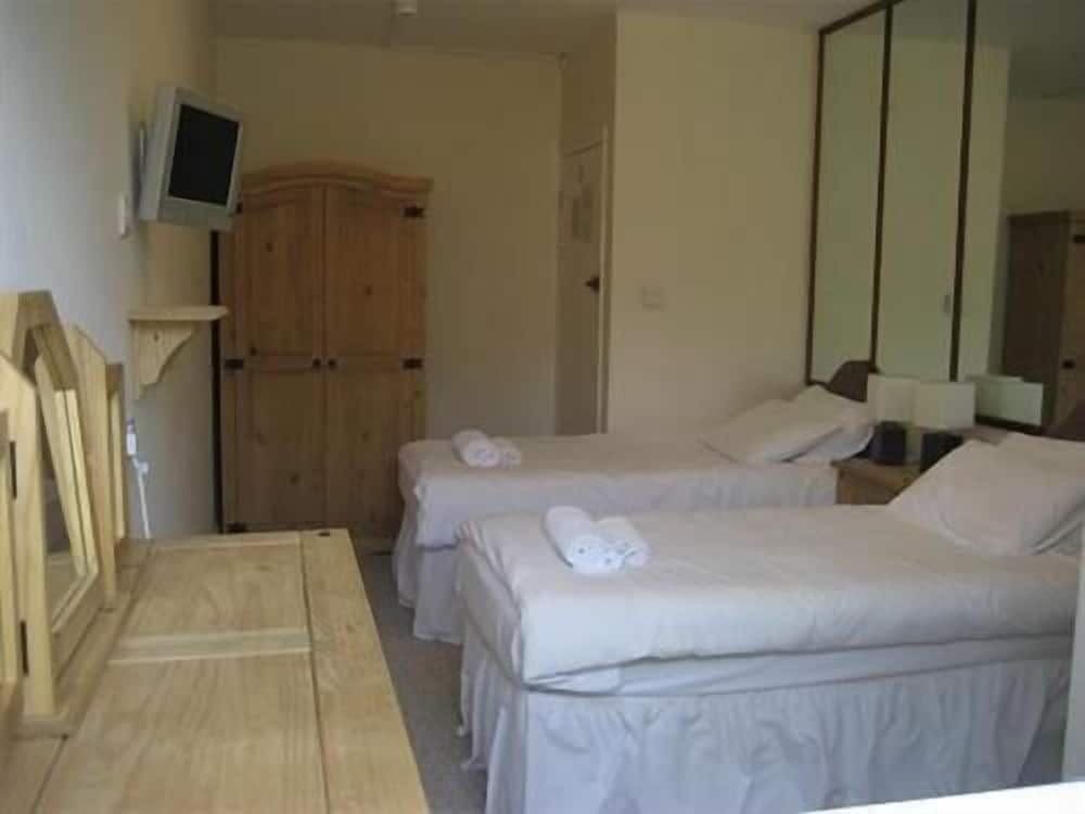 Фото The Queensbury Hotel