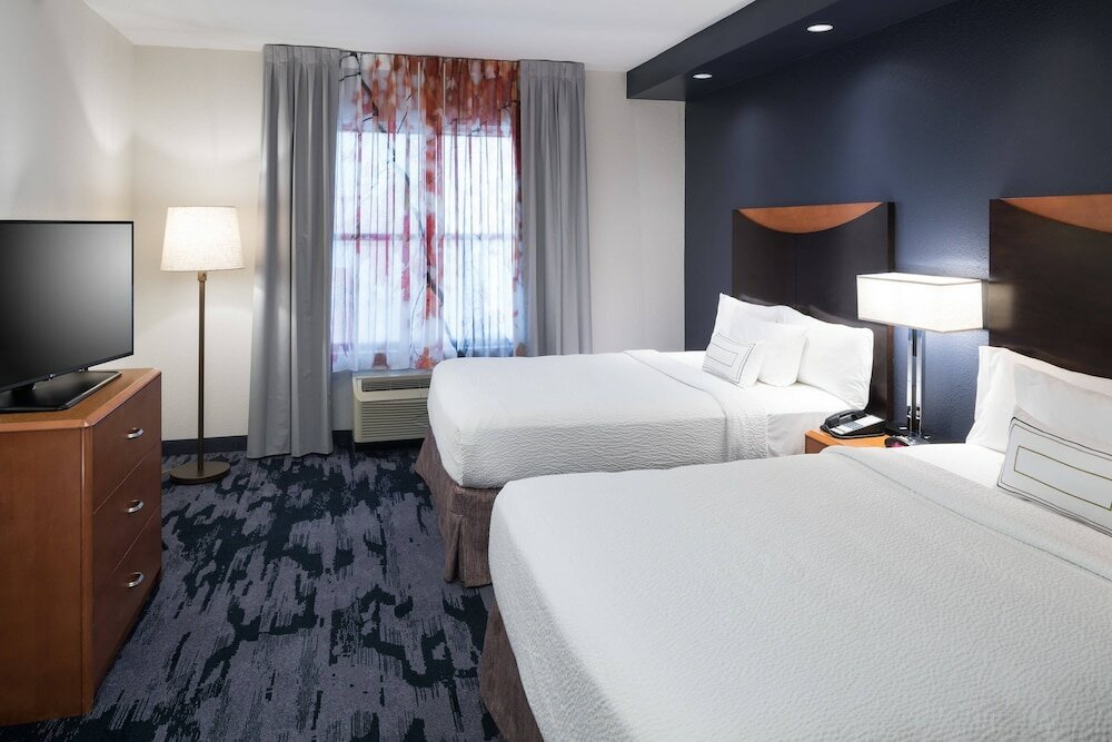 Фото Fairfield Inn & Suites by Marriott Orlando at SeaWorld