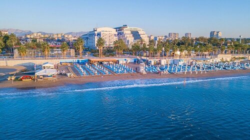 Гостиница SeaLife Family Resort Hotel в Муратпаше