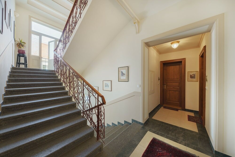 Фото Hunger Wall Residence