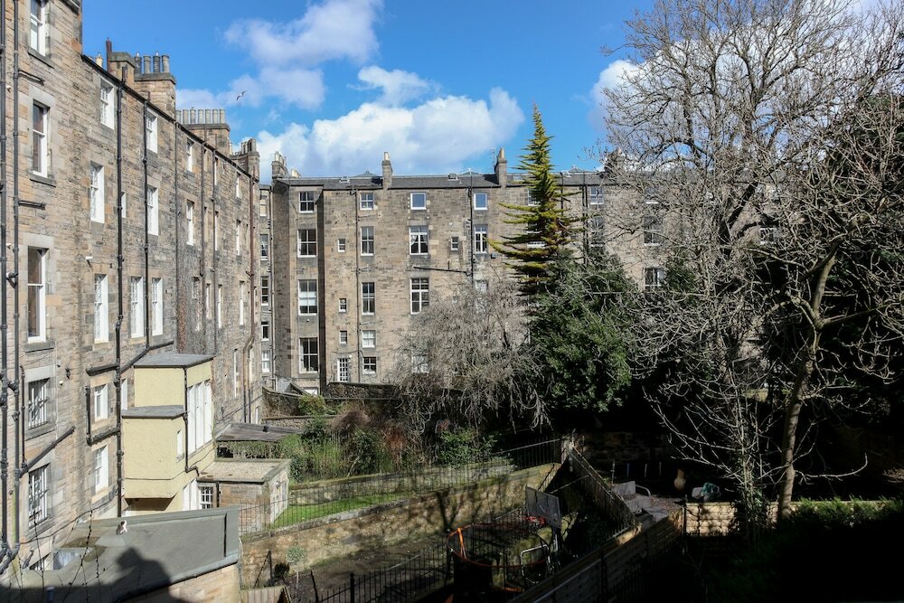 Фото West End Hotel