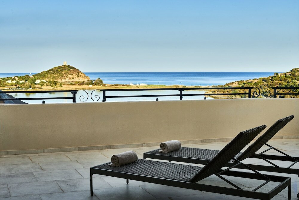 Фото Conrad Chia Laguna Sardinia