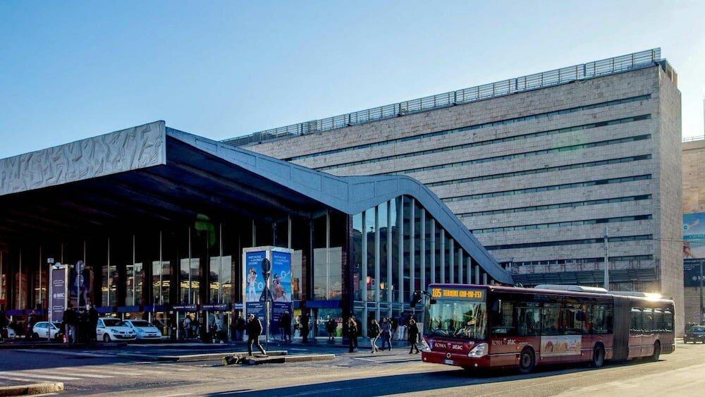 Фото отеля 2