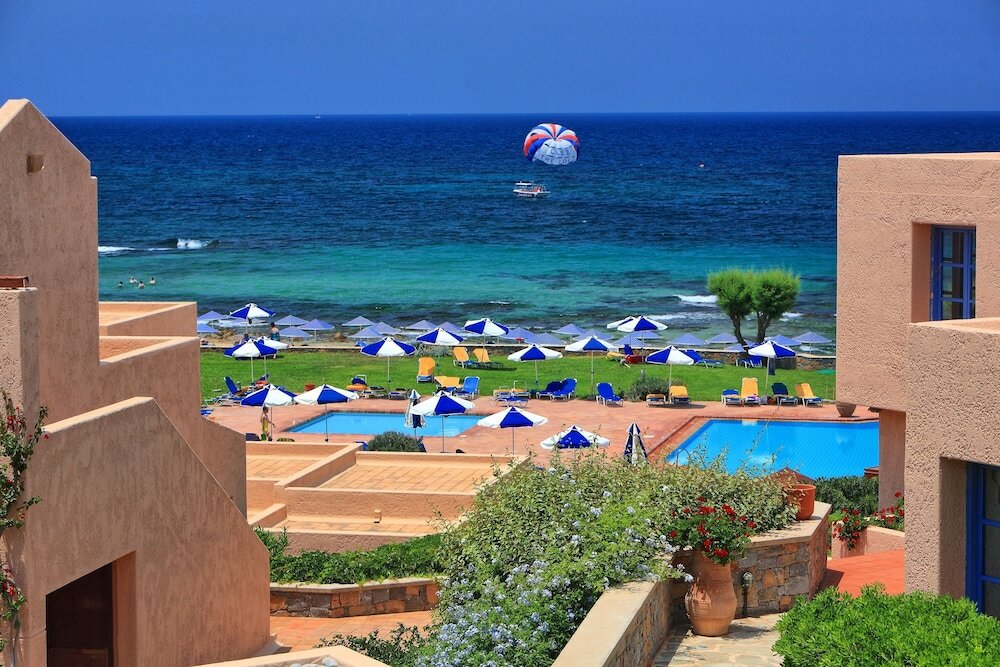 Фото Sirens Beach and Village