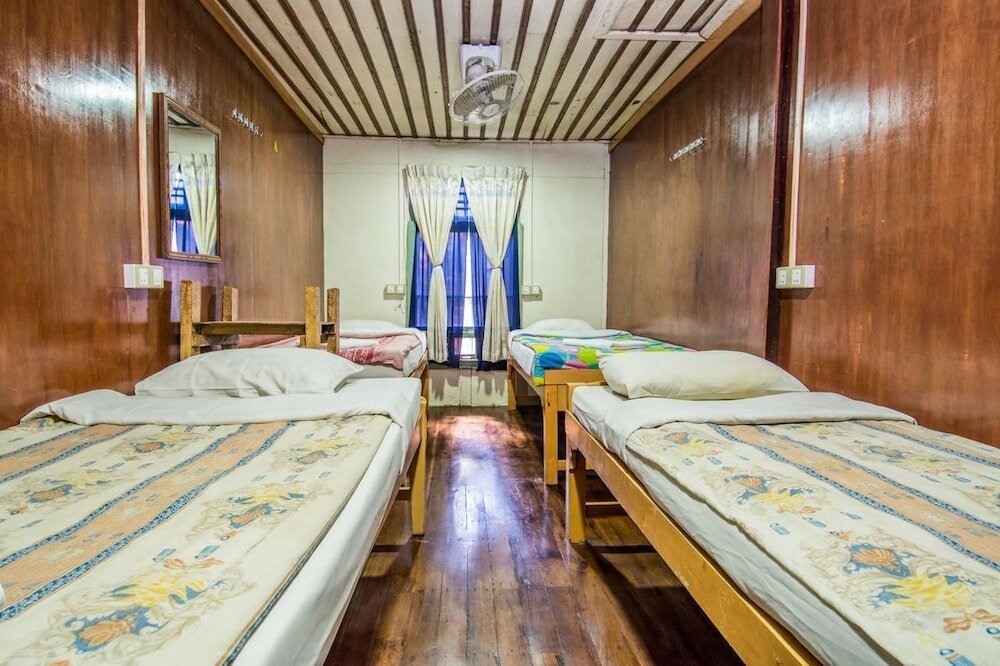 Фото Mr. Charles Guest House - Hostel