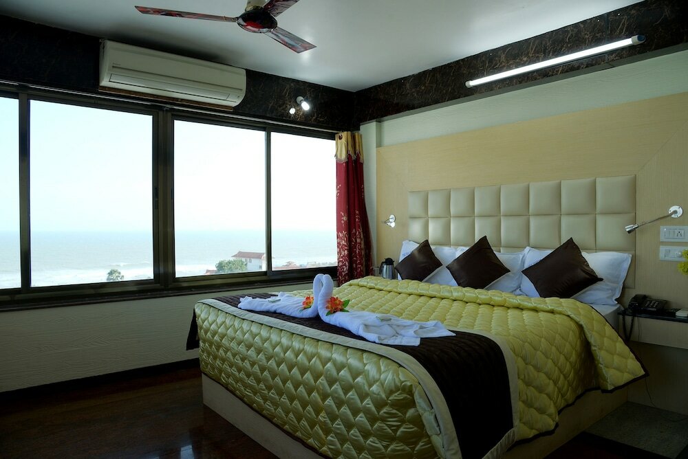 Фото Tri Sea Hotel