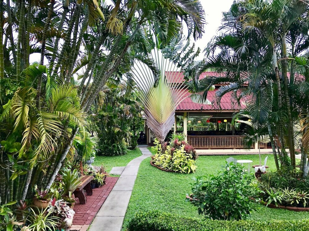 Hotel Falang Paradise, Chalong, photo