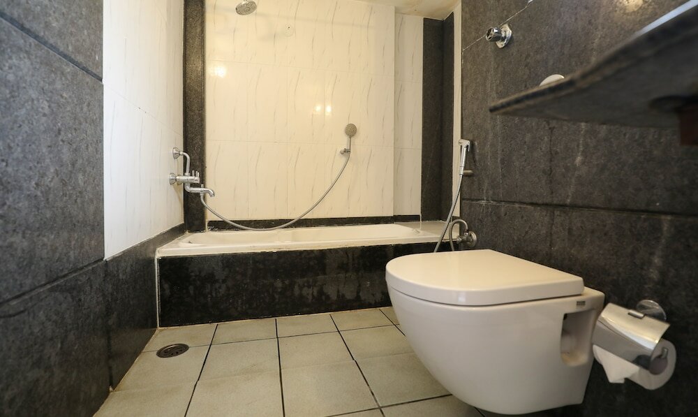 Фото Treebo Select Grand Premier Suites