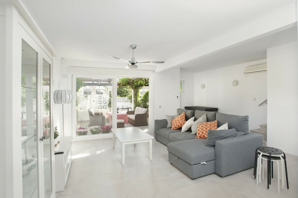 Фото Beachside Fishermans cottage