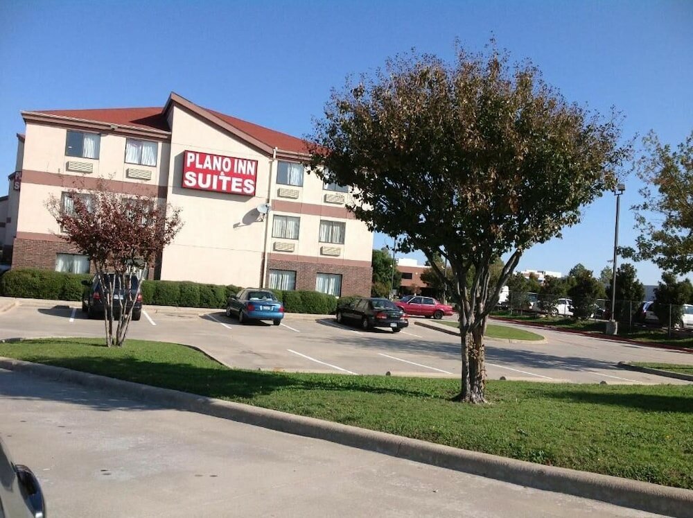 Фото Plano Inn & Suites