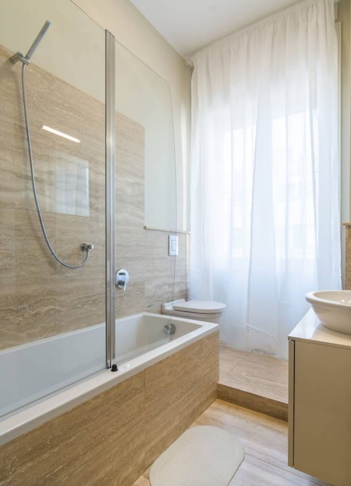 Фото Luxury 3 Bedrooms Near Duomo