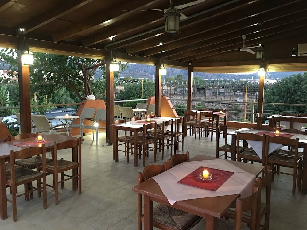 Фото Arion Stables & Apartments