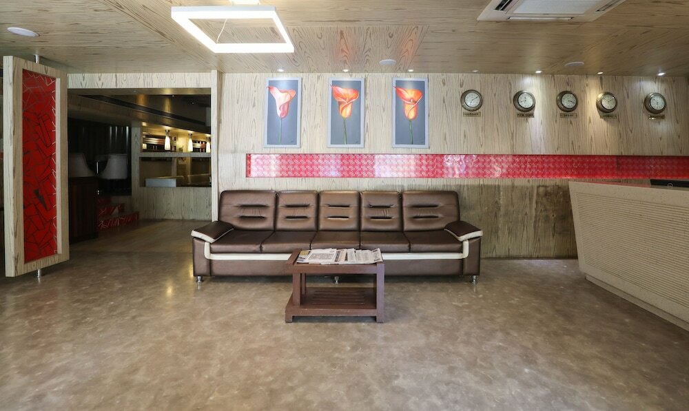 Фото Treebo Select Grand Premier Suites