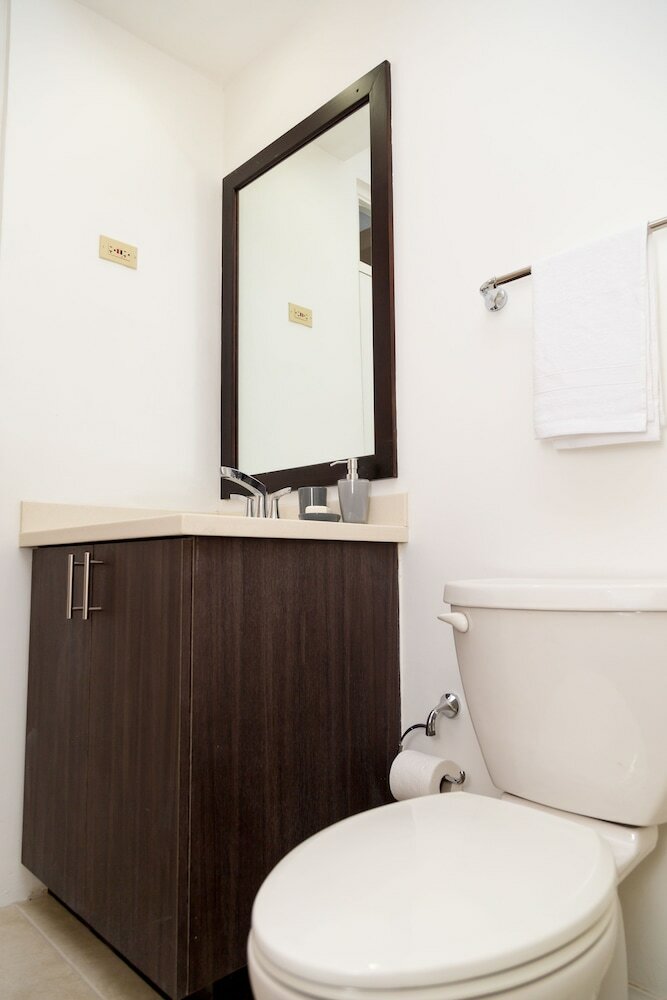 Фото The Brompton Executive Guest Apartment