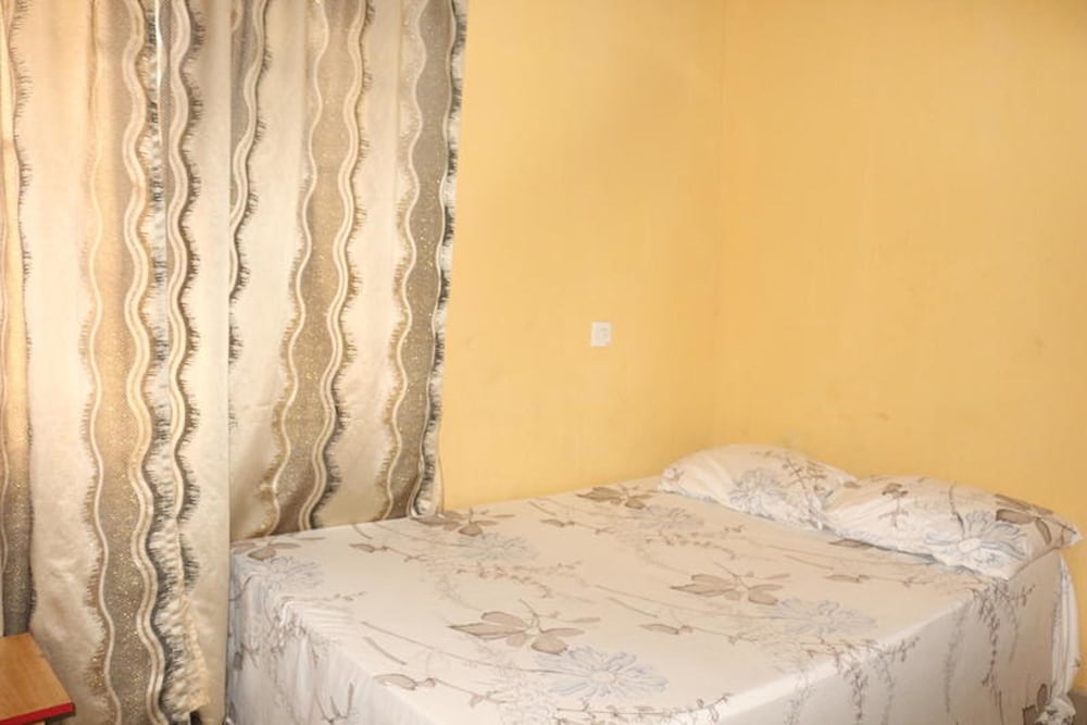 Фото JerryCare Hotel