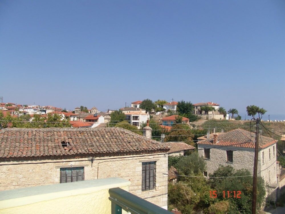 Фото Nikos Apartments