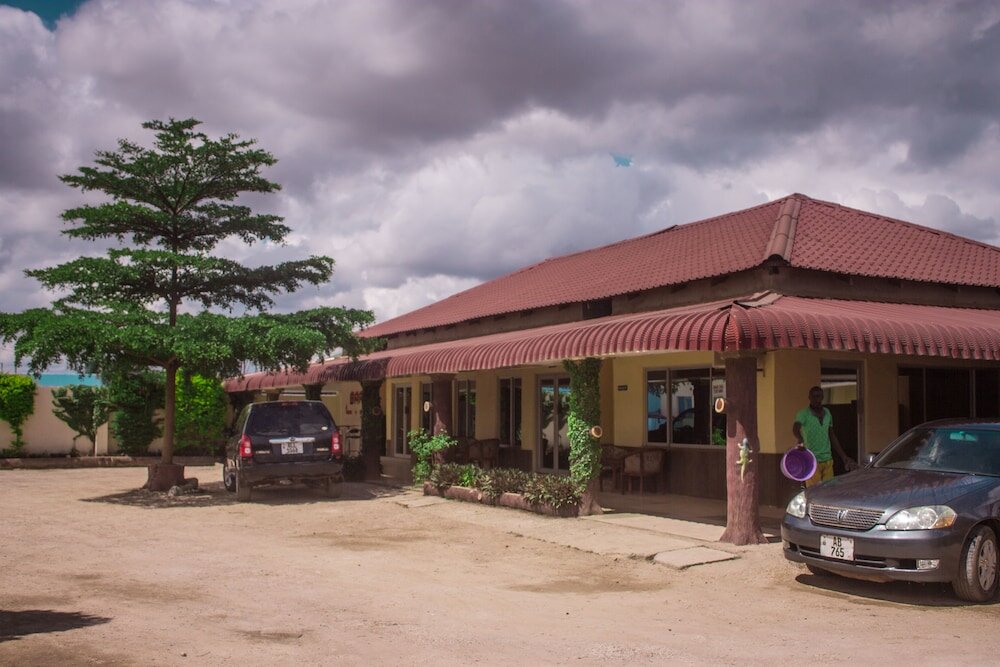 Фото отеля 1