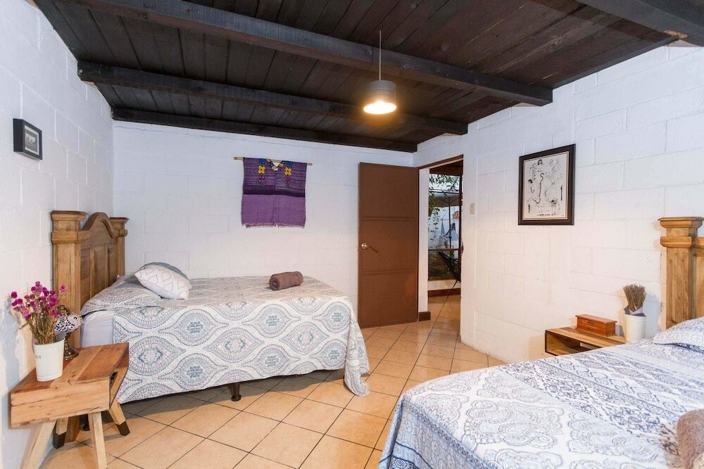 Фото Tamarindo Guest House