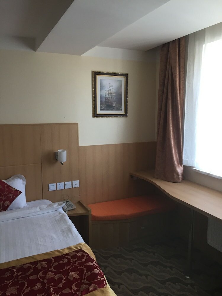 Фото Отель Очир титэм (Бриллиантовая корона)