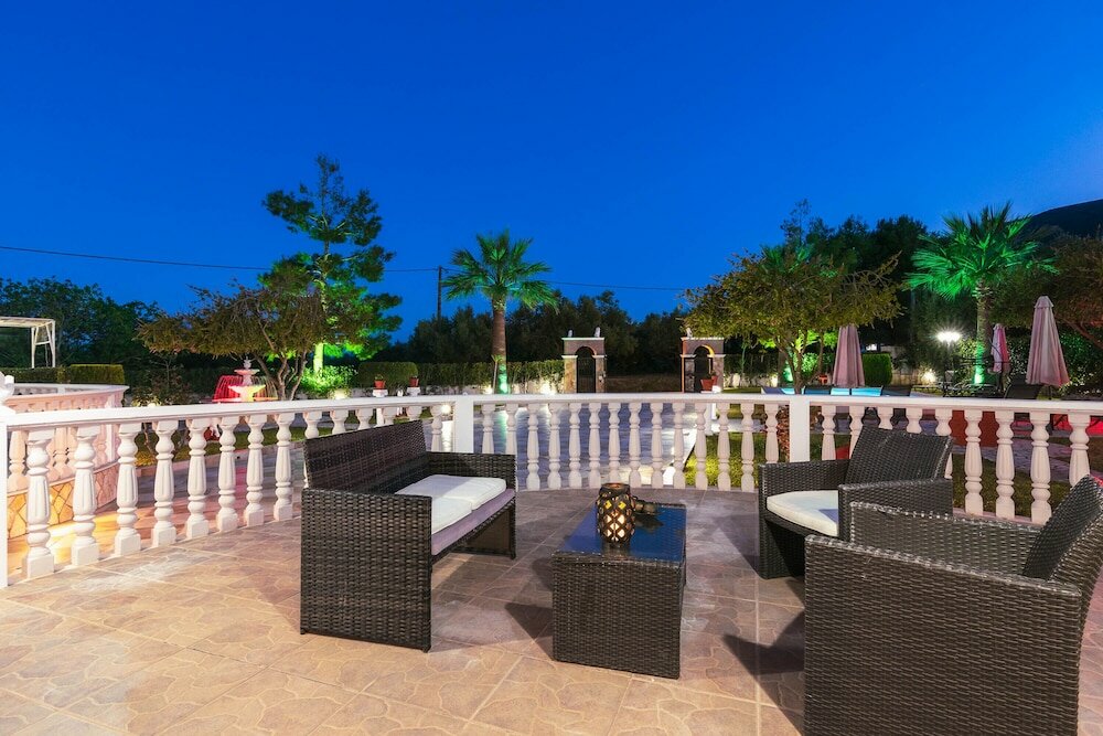 Фото Fontana Holiday Home