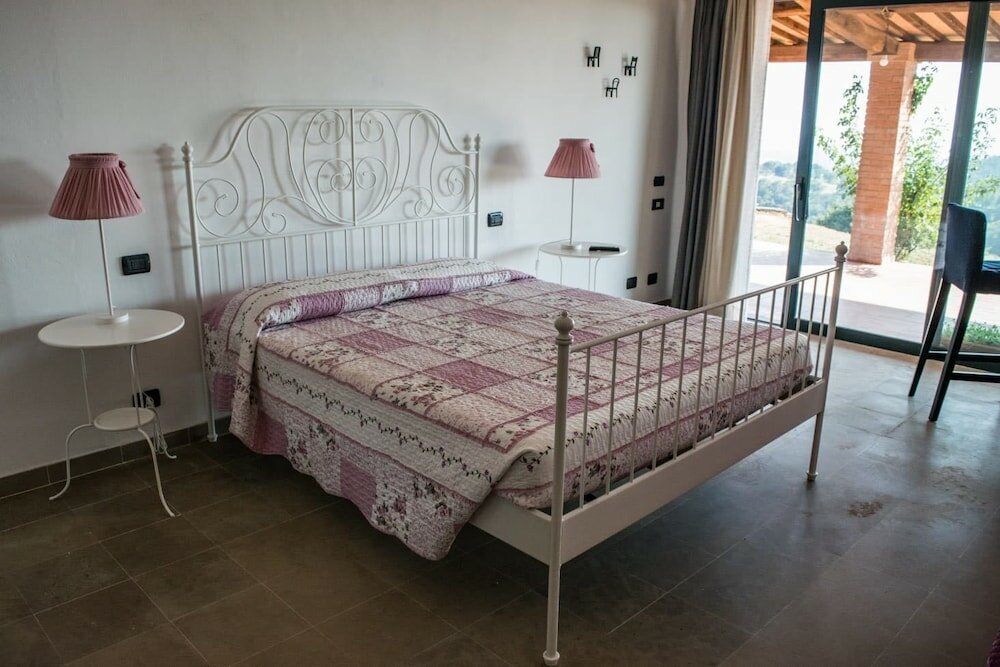 Фото Agriturismo La Poderina e Gli Olmi