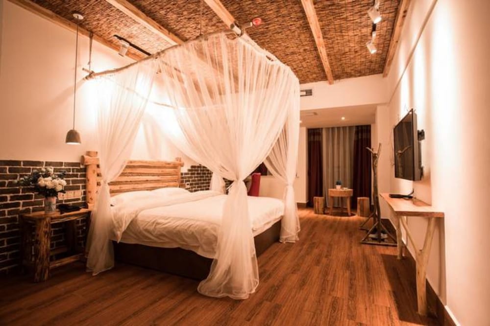 Фото Zhangjiajie Interval Time Travel Inn